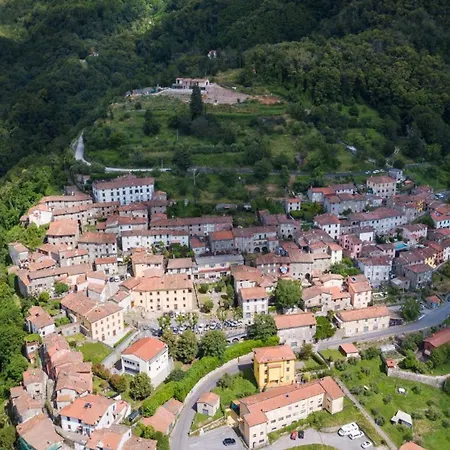 Palazzo Giusti, Understated Luxury With A Welcoming Ambience On The Hills Of Lucca Villa