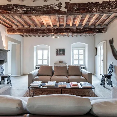 Villa Palazzo Giusti, Understated Luxury With A Welcoming Ambience On The Hills Of Lucca