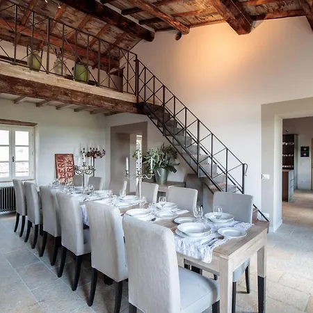 Palazzo Giusti, Understated Luxury With A Welcoming Ambience On The Hills Of Lucca Pescaglia