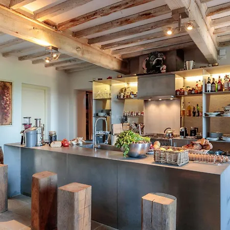 Palazzo Giusti, Understated Luxury With A Welcoming Ambience On The Hills Of Lucca * Pescaglia