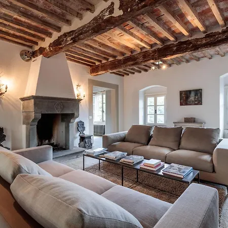 Palazzo Giusti, Understated Luxury With A Welcoming Ambience On The Hills Of Lucca