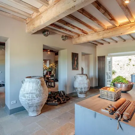 Palazzo Giusti, Understated Luxury With A Welcoming Ambience On The Hills Of Lucca *