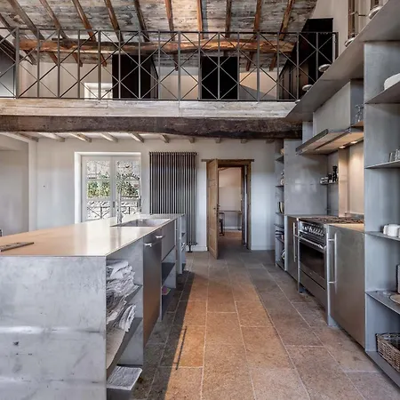 Villa Palazzo Giusti, Understated Luxury With A Welcoming Ambience On The Hills Of Lucca *