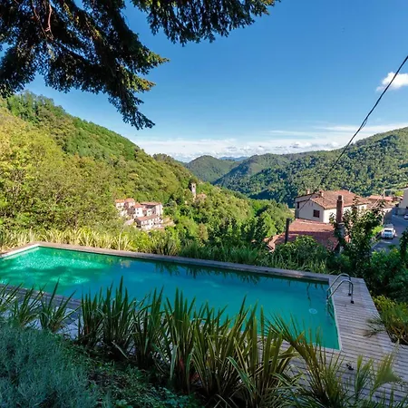 Palazzo Giusti, Understated Luxury With A Welcoming Ambience On The Hills Of Lucca Pescaglia