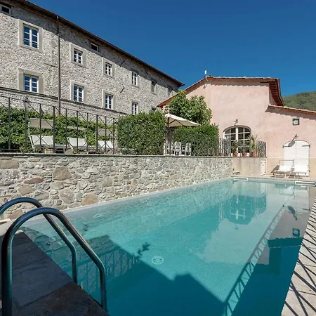 Villa Palazzo Giusti, Understated Luxury With A Welcoming Ambience On The Hills Of Lucca