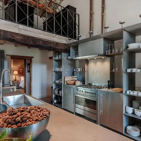 Palazzo Giusti, Understated Luxury With A Welcoming Ambience On The Hills Of Lucca *