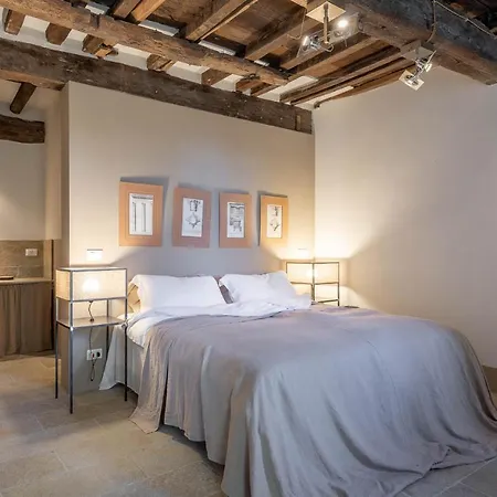 Palazzo Giusti, Understated Luxury With A Welcoming Ambience On The Hills Of Lucca Villa *