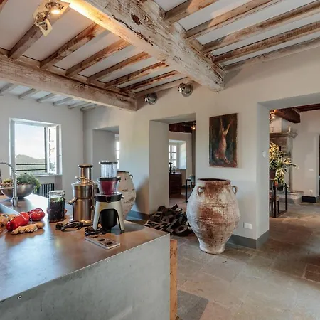 Palazzo Giusti, Understated Luxury With A Welcoming Ambience On The Hills Of Lucca * Pescaglia