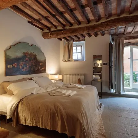 Palazzo Giusti, Understated Luxury With A Welcoming Ambience On The Hills Of Lucca *