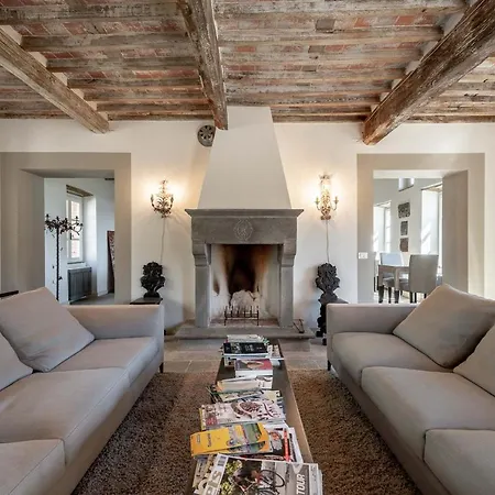 Palazzo Giusti, Understated Luxury With A Welcoming Ambience On The Hills Of Lucca ヴィラ Pescaglia