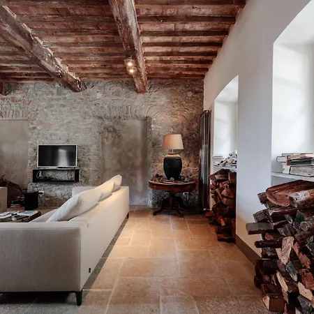 Palazzo Giusti, Understated Luxury With A Welcoming Ambience On The Hills Of Lucca