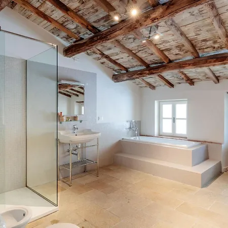 Palazzo Giusti, Understated Luxury With A Welcoming Ambience On The Hills Of Lucca ヴィラ Pescaglia