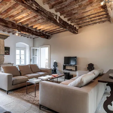 ヴィラ Palazzo Giusti, Understated Luxury With A Welcoming Ambience On The Hills Of Lucca Pescaglia