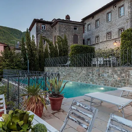 Palazzo Giusti, Understated Luxury With A Welcoming Ambience On The Hills Of Lucca ヴィラ Pescaglia